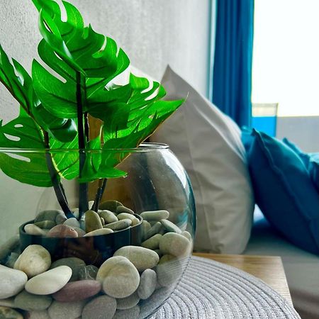Alise Apartment Bar Bagian luar foto