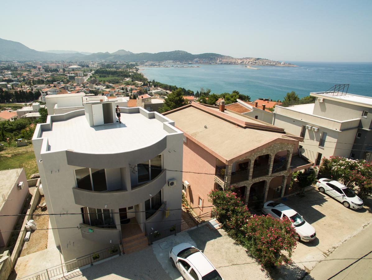 Alise Apartment Bar Bagian luar foto