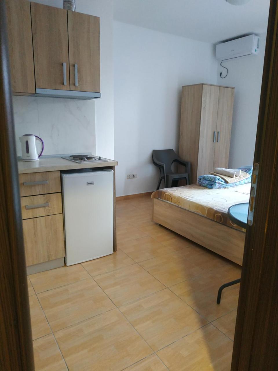 Alise Apartment Bar Bagian luar foto