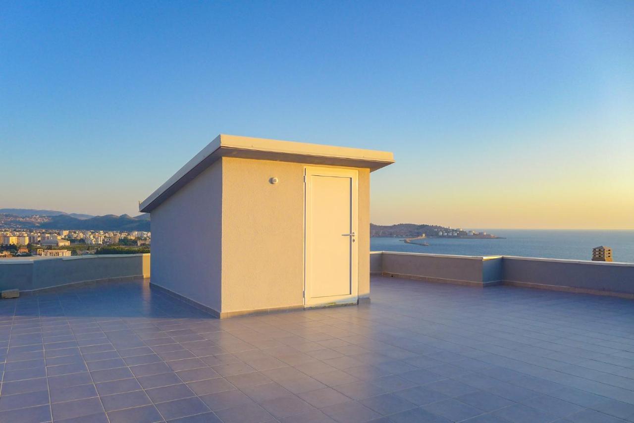 Alise Apartment Bar Bagian luar foto